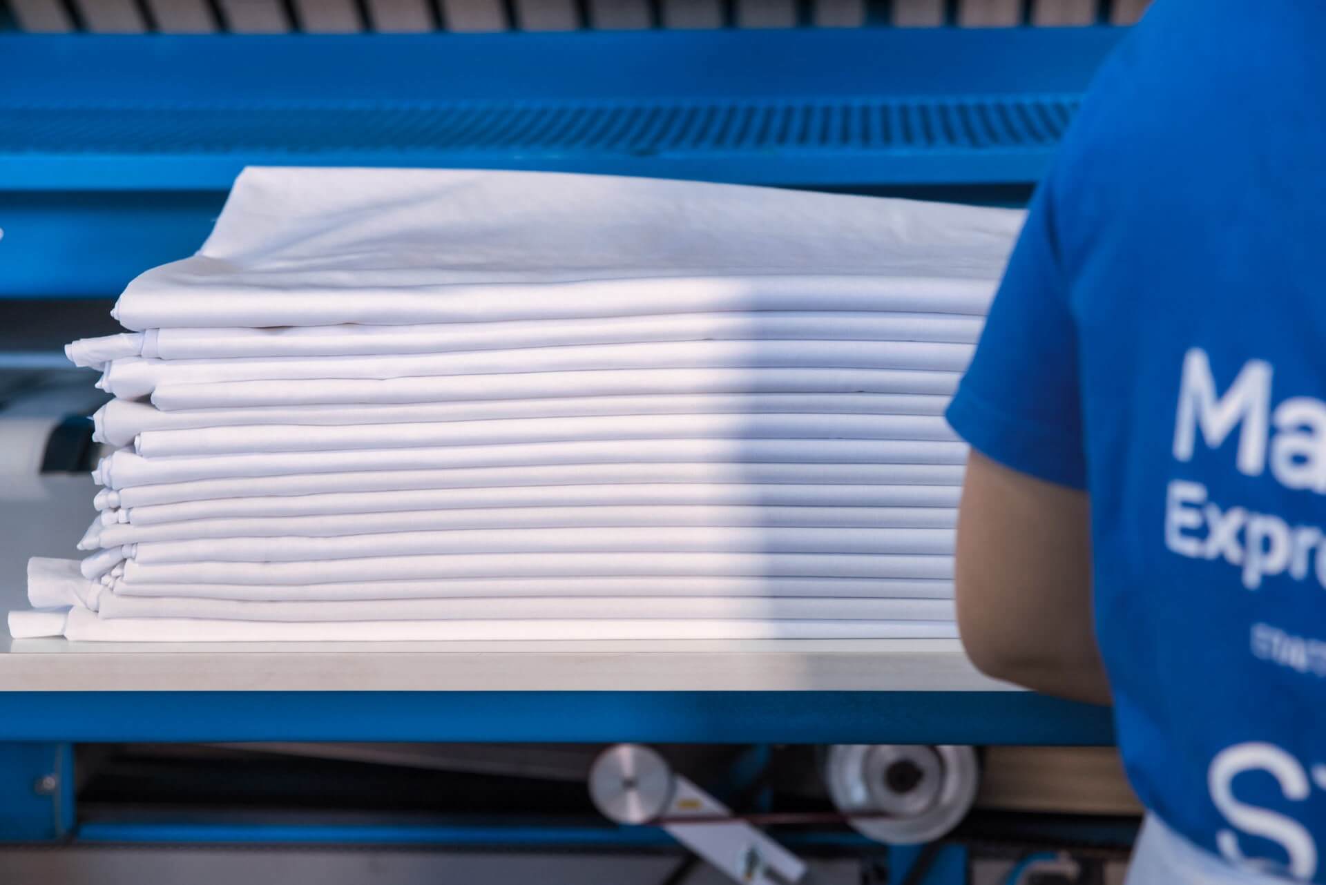 MAMFREDAS EXPRESS LAUNDRIES
